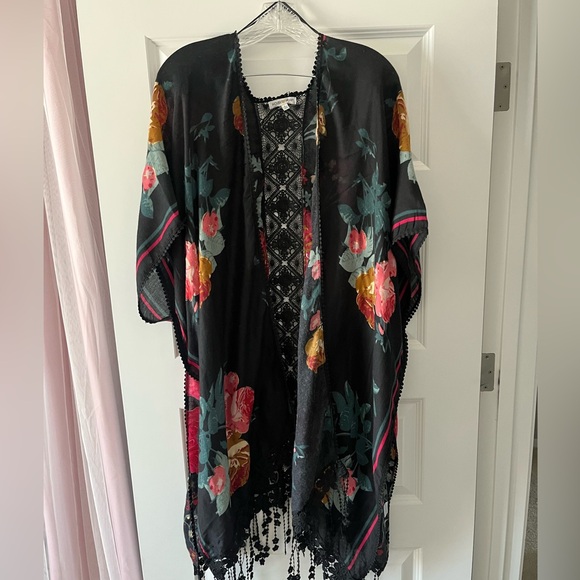 Kimono - Picture 3 of 3